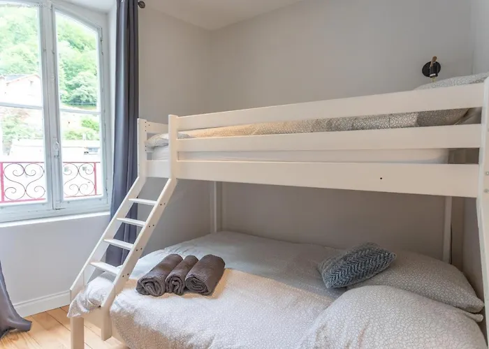 Au Dessus Des Toits Apartament *